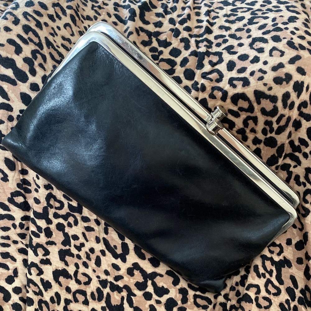 •Hobo• Lauren wallet/clutch EUC genuine leather!